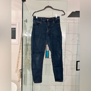 Dark wash skinny jeans - stretchy - vervet - size 29